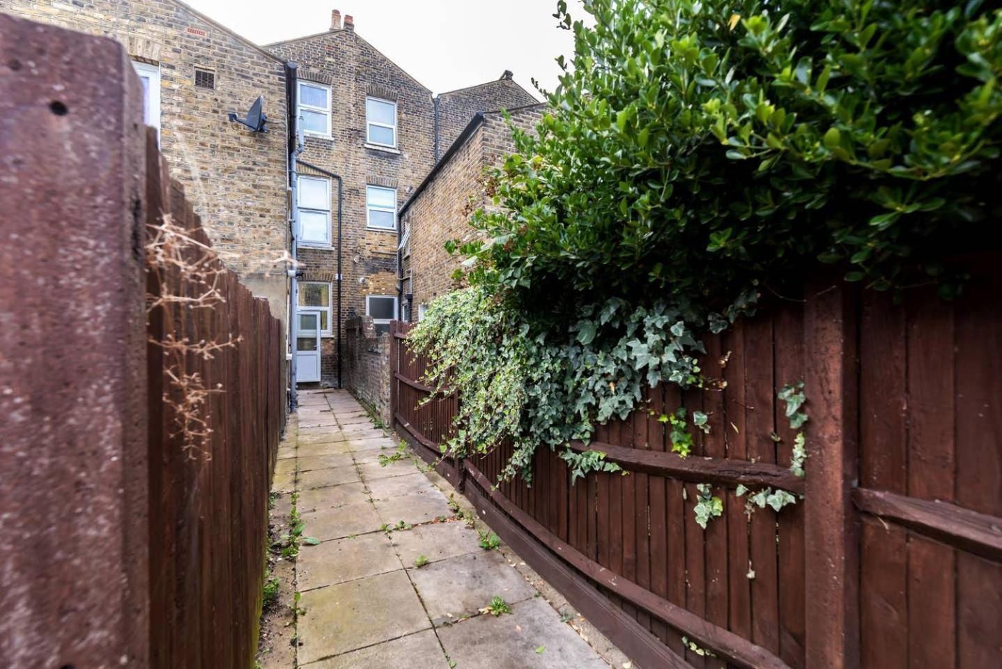 Lovely 2 Bedroom Garden Flat In Londres Exterior foto
